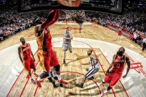 爱游戏官方网站 -东契奇巅峰对决，费德勒与90激战RNG分钟，爆冷胜负难料！